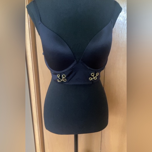 Black bra - Picture 3 of 6